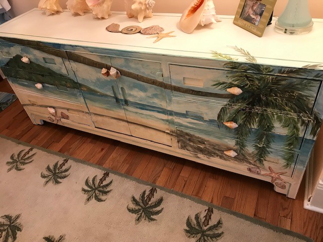 credenza.jpg