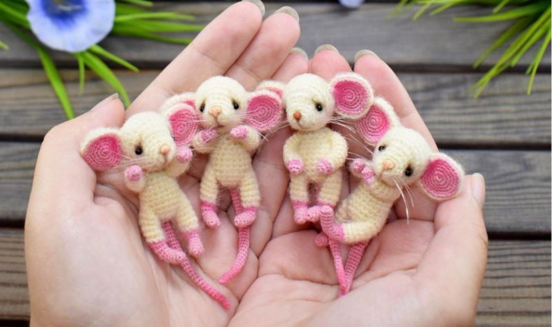 CrochetBabyMicePic.jpg