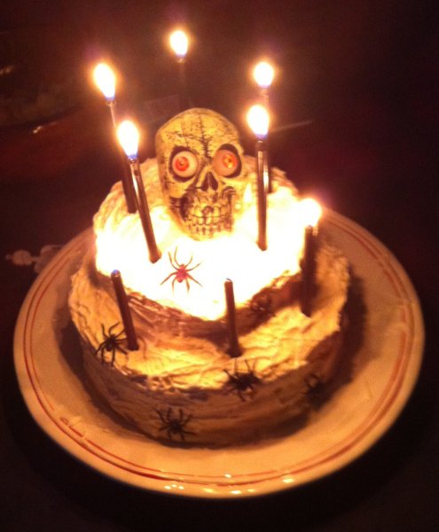 halloween cake 2.jpg