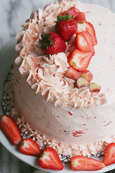 Riesling-Rhubarb-Crisp-Cake-2-5-683x1024.jpg